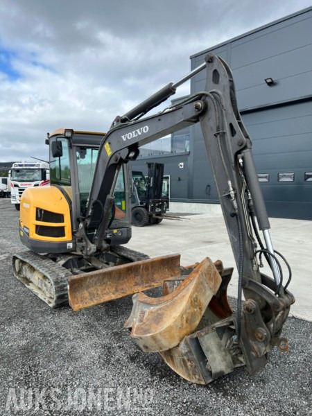 2016 Volvo EC35D – Kompakt og effektiv gravemaskin med riktig utstyr - Ekskavatör: fotoğraf 2 2016 Volvo EC35D – Kompakt og effektiv gravemaskin med riktig utstyr - Ekskavatör: fotoğraf 2