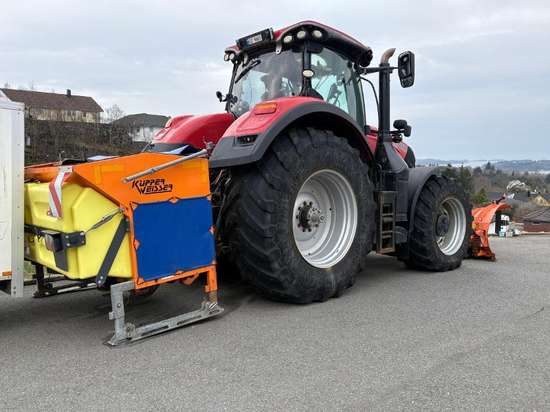 2016 mod CASE IH Optum 300CVX med Pronar PUV-3300M V-plog og Kupper Weiser strøkasse - Traktör: fotoğraf 3 2016 mod CASE IH Optum 300CVX med Pronar PUV-3300M V-plog og Kupper Weiser strøkasse - Traktör: fotoğraf 3