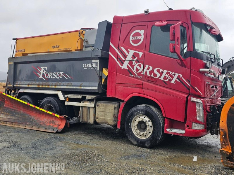 2017 Volvo FH 540 Tippbil med full brøytehydraulikk og planvibrator -Nye dekk for sesong(!!) - Damperli kamyon: fotoğraf 5 2017 Volvo FH 540 Tippbil med full brøytehydraulikk og planvibrator -Nye dekk for sesong(!!) - Damperli kamyon: fotoğraf 5