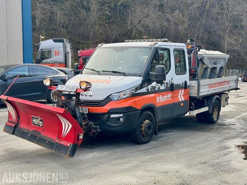 2018 Iveco Daily Kranbil m/Tipp - S/V Dekk - Saltstrøer - Brøyteskjær - Webasto - S/V Dekk - Eu-godkjent til 08/25 - Km: 106672 - Vinçli kamyon: fotoğraf 1 2018 Iveco Daily Kranbil m/Tipp - S/V Dekk - Saltstrøer - Brøyteskjær - Webasto - S/V Dekk - Eu-godkjent til 08/25 - Km: 106672 - Vinçli kamyon: fotoğraf 1