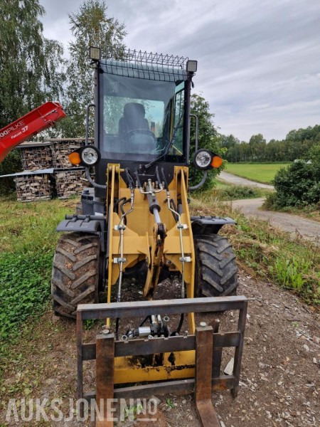 2018 Sino 908 hjullaster med skuffe, pallegaffel og tømmerklype - Tekerlekli yükleyici: fotoğraf 3 2018 Sino 908 hjullaster med skuffe, pallegaffel og tømmerklype - Tekerlekli yükleyici: fotoğraf 3