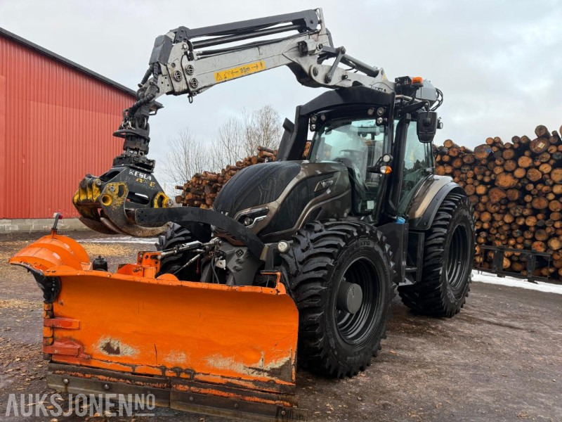 2022 Valtra T155 med Kesla 316T kran og Padagas snøplog - Traktör: fotoğraf 1 2022 Valtra T155 med Kesla 316T kran og Padagas snøplog - Traktör: fotoğraf 1