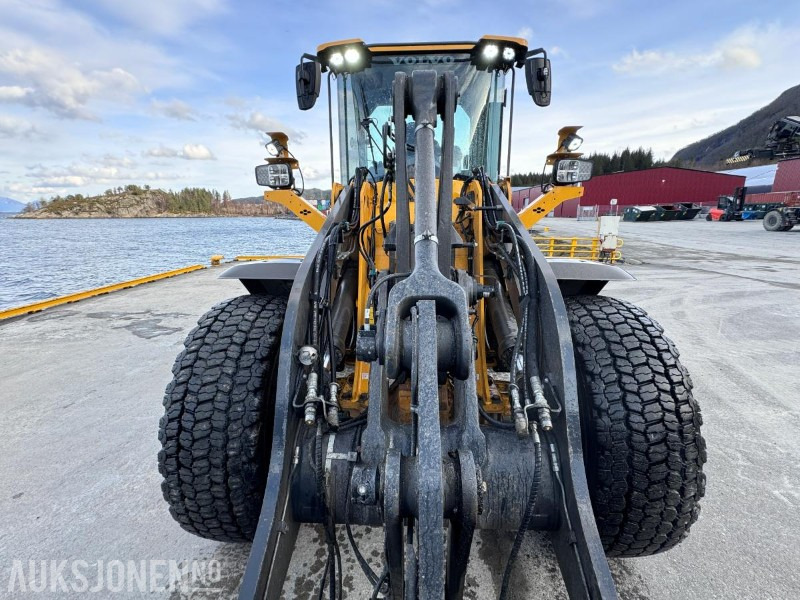 2022 Volvo L90H Hjullaster - 50 km/t - Spakstyring - Sentralsmøring - 3. og. 4.funksjon - Sertifisert - 2,7 m3 Skuffe - Gått 582 timer - Tekerlekli yükleyici: fotoğraf 2 2022 Volvo L90H Hjullaster - 50 km/t - Spakstyring - Sentralsmøring - 3. og. 4.funksjon - Sertifisert - 2,7 m3 Skuffe - Gått 582 timer - Tekerlekli yükleyici: fotoğraf 2