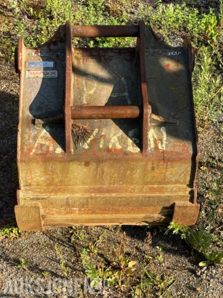 2005 Gjerstad tannskuffe med renskeskjær og S60-feste – ca. 1 m bredde - Ataşman - İş makinaları: fotoğraf 4 2005 Gjerstad tannskuffe med renskeskjær og S60-feste – ca. 1 m bredde - Ataşman - İş makinaları: fotoğraf 4