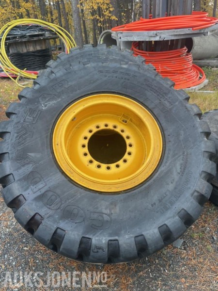 2015 4 Stk 20,5/25 GoodYear hjullasterdekk - Ataşman - İş makinaları: fotoğraf 1 2015 4 Stk 20,5/25 GoodYear hjullasterdekk - Ataşman - İş makinaları: fotoğraf 1