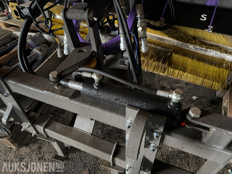 2024 Holms SL200 Kost med styring - Ataşman - İş makinaları: fotoğraf 5 2024 Holms SL200 Kost med styring - Ataşman - İş makinaları: fotoğraf 5