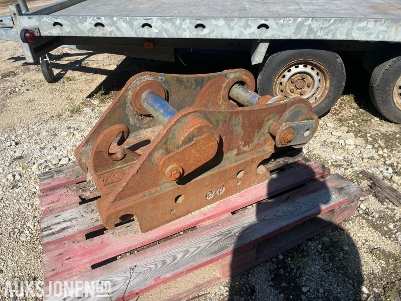Gjerstad HK feste s70 - Ataşman - İş makinaları: fotoğraf 3 Gjerstad HK feste s70 - Ataşman - İş makinaları: fotoğraf 3