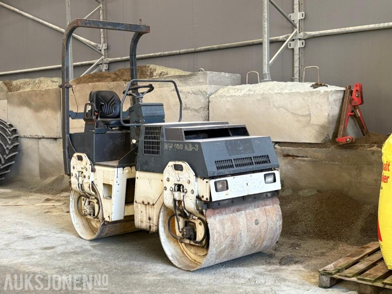 Bomag BW 100 AD-3 / ASFALTVALS - Silindir makinesi: fotoğraf 1 Bomag BW 100 AD-3 / ASFALTVALS - Silindir makinesi: fotoğraf 1