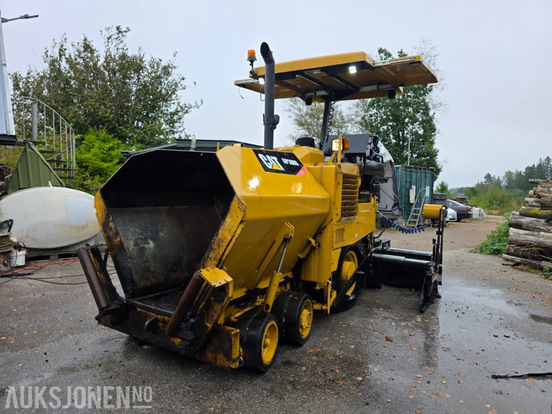 2015 Cat Utlegger AP300D - Vibrasjonsscreed - Hydraulisk løft av mateskruer - Overhalt strømgenerator - Endüstriyel makine: fotoğraf 1 2015 Cat Utlegger AP300D - Vibrasjonsscreed - Hydraulisk løft av mateskruer - Overhalt strømgenerator - Endüstriyel makine: fotoğraf 1