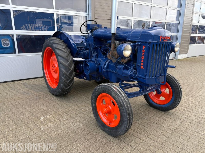 Ford Fordson-Stegamajor E27N - Traktör: fotoğraf 4 Ford Fordson-Stegamajor E27N - Traktör: fotoğraf 4