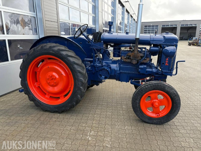 Ford Fordson-Stegamajor E27N - Traktör: fotoğraf 5 Ford Fordson-Stegamajor E27N - Traktör: fotoğraf 5