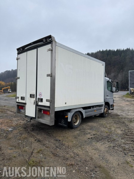 2008 Mercedes-Benz Atego 822 Servicebil / Verkstedvogn m/ Palfinger kran og verkstedinnredning - Kamyon: fotoğraf 5 2008 Mercedes-Benz Atego 822 Servicebil / Verkstedvogn m/ Palfinger kran og verkstedinnredning - Kamyon: fotoğraf 5