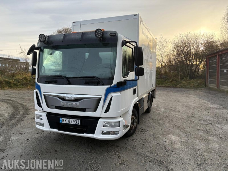 2013 MAN TGL 3 seter Euro6 4X2 skap m/varme og innredning - Kamyon: fotoğraf 1 2013 MAN TGL 3 seter Euro6 4X2 skap m/varme og innredning - Kamyon: fotoğraf 1