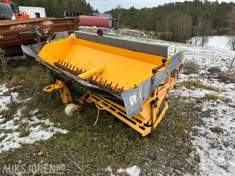 Falköping LB1000 Etterhengende strøkasse - Kamyon: fotoğraf 1 Falköping LB1000 Etterhengende strøkasse - Kamyon: fotoğraf 1