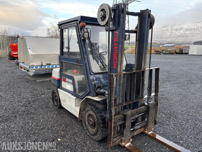 1993 Komatsu FD25T-11E dieseltruck - Malzeme taşıma ekipmanı: fotoğraf 2 1993 Komatsu FD25T-11E dieseltruck - Malzeme taşıma ekipmanı: fotoğraf 2