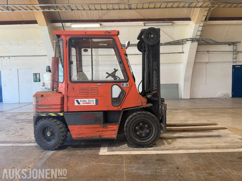 1993 Toyota 35•45 gaffeltruck. - Malzeme taşıma ekipmanı: fotoğraf 3 1993 Toyota 35•45 gaffeltruck. - Malzeme taşıma ekipmanı: fotoğraf 3