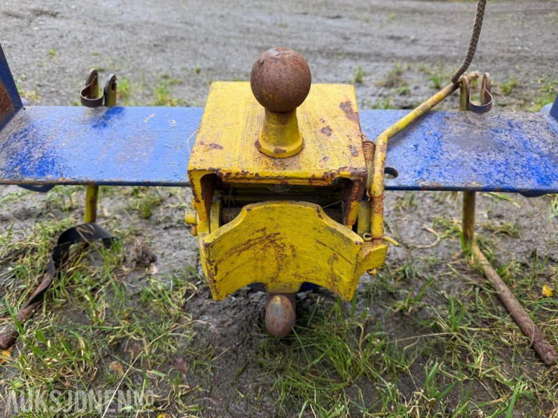 1990 Kombi-hengerfeste med kule og krok - Tarım araçları: fotoğraf 1 1990 Kombi-hengerfeste med kule og krok - Tarım araçları: fotoğraf 1