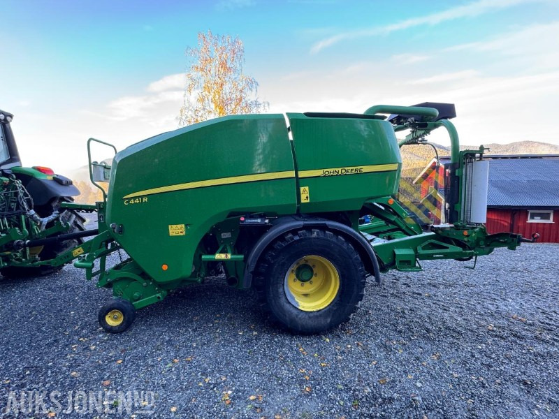 2017 John Deere C441 R kombipresse med sentralsmøring - Tarım araçları: fotoğraf 2 2017 John Deere C441 R kombipresse med sentralsmøring - Tarım araçları: fotoğraf 2
