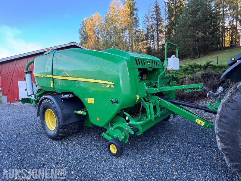 2017 John Deere C441 R kombipresse med sentralsmøring - Tarım araçları: fotoğraf 5 2017 John Deere C441 R kombipresse med sentralsmøring - Tarım araçları: fotoğraf 5