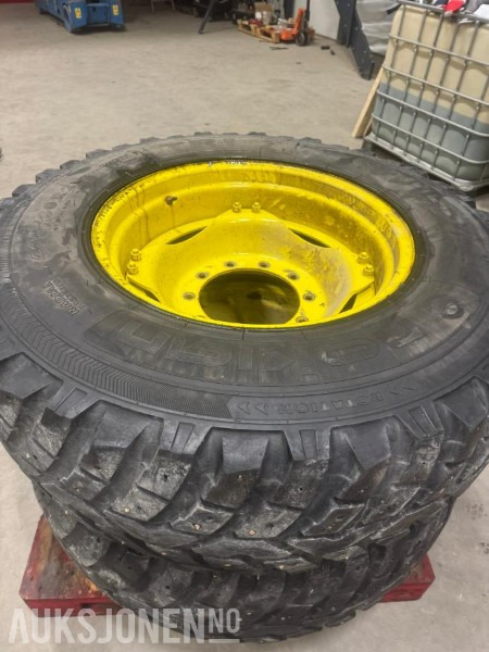 Nokian Tri 440/80R28 - Tarım araçları: fotoğraf 1 Nokian Tri 440/80R28 - Tarım araçları: fotoğraf 1