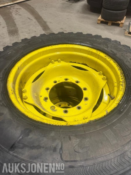 Nokian Tri 440/80R28 - Tarım araçları: fotoğraf 4 Nokian Tri 440/80R28 - Tarım araçları: fotoğraf 4