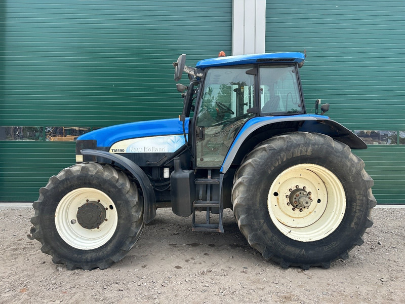 New Holland TM 190 - Traktör: fotoğraf 3 New Holland TM 190 - Traktör: fotoğraf 3