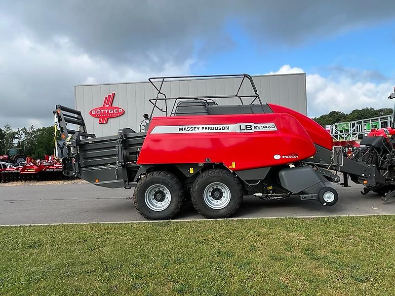 Massey Ferguson MF 2234 XDTC mit Schneidwerk "NEW" - Kare balya makinesi: fotoğraf 1 Massey Ferguson MF 2234 XDTC mit Schneidwerk "NEW" - Kare balya makinesi: fotoğraf 1