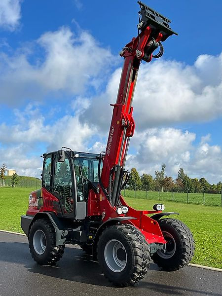 Schäffer 6680 T - Teleskopik tekerlekli yükleyici: fotoğraf 2 Schäffer 6680 T - Teleskopik tekerlekli yükleyici: fotoğraf 2