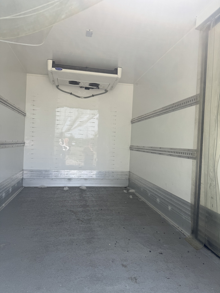 Frigorifik kamyonet nakliyatı için gıda maddeleri Renault Maxity 140 dxi: fotoğraf 9