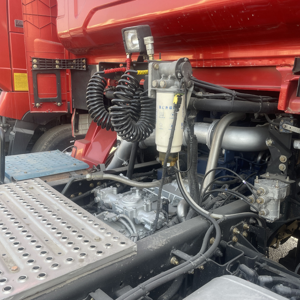 Çekici Shacman 2024 Year Used Semi Truck Head Tractor Head Tipper Head: fotoğraf 7