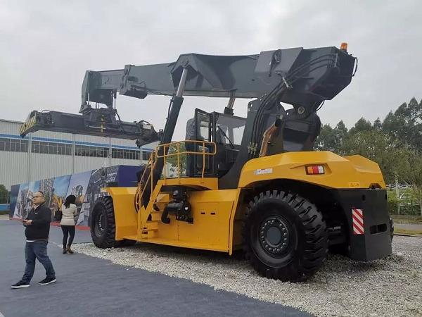 Reachstacker KALMAR 45 Ton Kalmar Reach Stacker DRD450 DRF450 DRT450 Telescopic Handler DRT450 and Sany Liugong Reach Stackers Lifting Reach Stacker Forklift: fotoğraf 9 Reachstacker KALMAR 45 Ton Kalmar Reach Stacker DRD450 DRF450 DRT450 Telescopic Handler DRT450 and Sany Liugong Reach Stackers Lifting Reach Stacker Forklift: fotoğraf 9