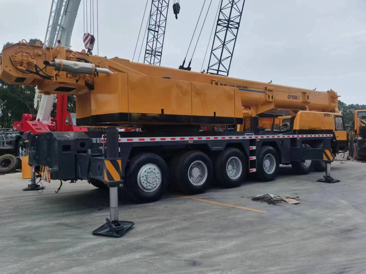XCMG 100 Ton used truck crane QY100 with 68 meter telescopic boom on sale - Mobil vinç: fotoğraf 2 XCMG 100 Ton used truck crane QY100 with 68 meter telescopic boom on sale - Mobil vinç: fotoğraf 2