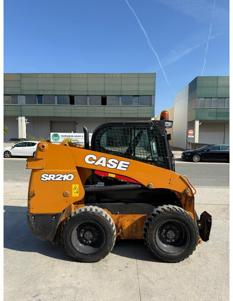 Case SR210 - Tekerlekli yükleyici: fotoğraf 4 Case SR210 - Tekerlekli yükleyici: fotoğraf 4