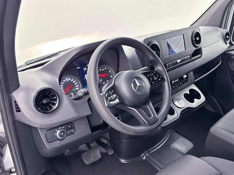Mercedes-Benz Sprinter 315 1.9 CDI L2H2 Inrichting 220v omvormer Laadlift Navigatie Achteruitrijcamera Inrichting Cruise Control - Panelvan: fotoğraf 5 Mercedes-Benz Sprinter 315 1.9 CDI L2H2 Inrichting 220v omvormer Laadlift Navigatie Achteruitrijcamera Inrichting Cruise Control - Panelvan: fotoğraf 5
