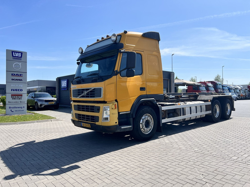 Volvo FM480 6X2 containersysteem Globetrotter / NCH systeem / 10 Tyres - Kablo sistemli kamyon: fotoğraf 1 Volvo FM480 6X2 containersysteem Globetrotter / NCH systeem / 10 Tyres - Kablo sistemli kamyon: fotoğraf 1