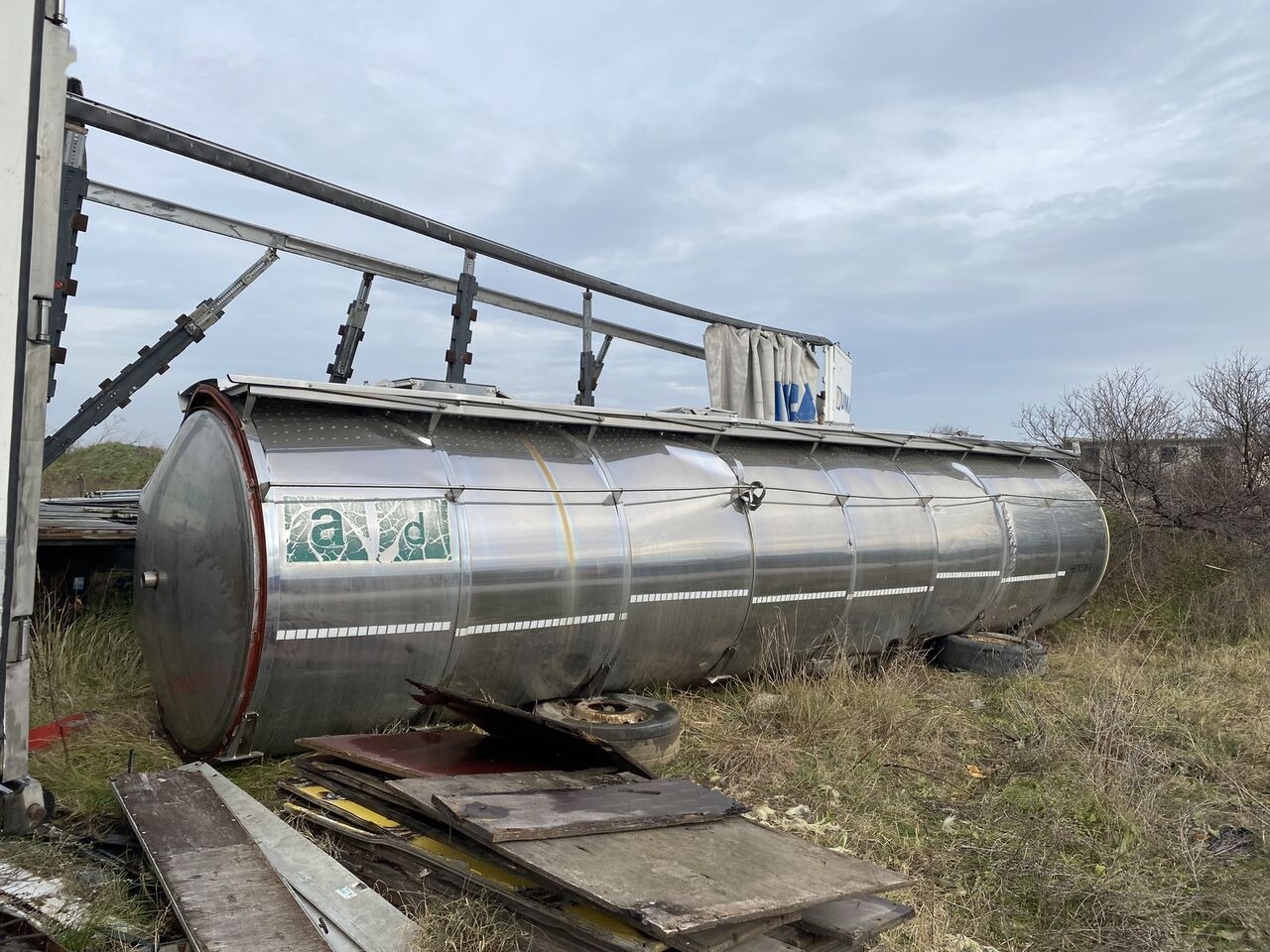Magyar REZERVOR CISTERNA INOX ALIMENTAR in stare buna - Tank konteyner: fotoğraf 2 Magyar REZERVOR CISTERNA INOX ALIMENTAR in stare buna - Tank konteyner: fotoğraf 2