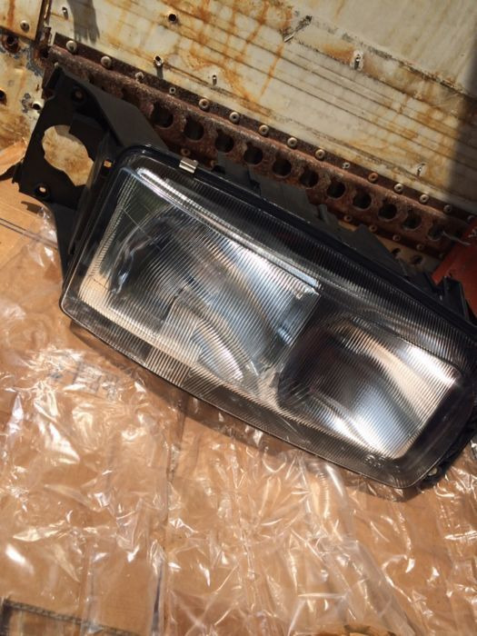 Renault DCI stanga/dreapta NOU - Ön far - Kamyon: fotoğraf 1 Renault DCI stanga/dreapta NOU - Ön far - Kamyon: fotoğraf 1