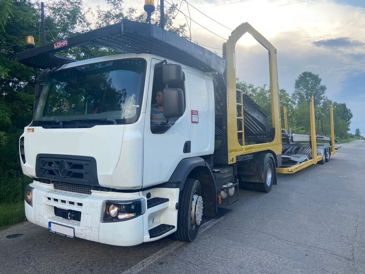 Renault Euro 6 + Lohr 9 pozitii Transportor Renault D Wide * Lohr model C2H99S - Araba taşıyıcı kamyon: fotoğraf 2 Renault Euro 6 + Lohr 9 pozitii Transportor Renault D Wide * Lohr model C2H99S - Araba taşıyıcı kamyon: fotoğraf 2