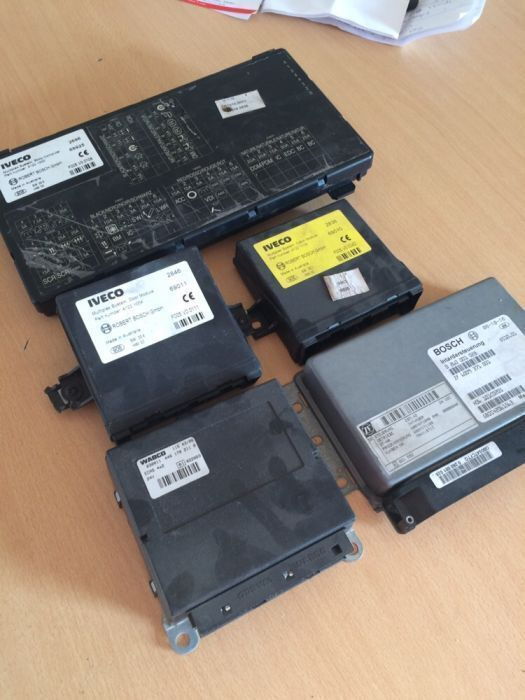 Vand calculatoare bord IVECO - Yönetim bloku - Kamyon: fotoğraf 1 Vand calculatoare bord IVECO - Yönetim bloku - Kamyon: fotoğraf 1