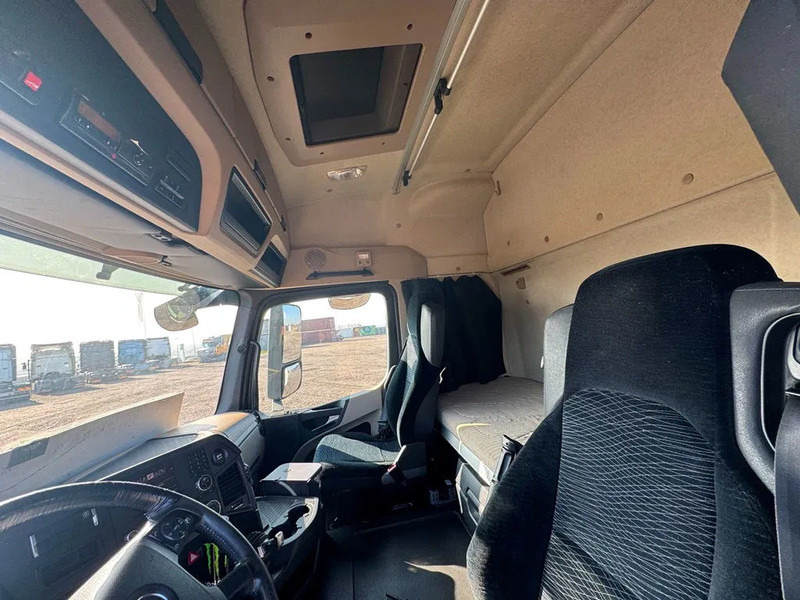 Çekici Mercedes-Benz Actros 1843 Euro 6.: fotoğraf 12