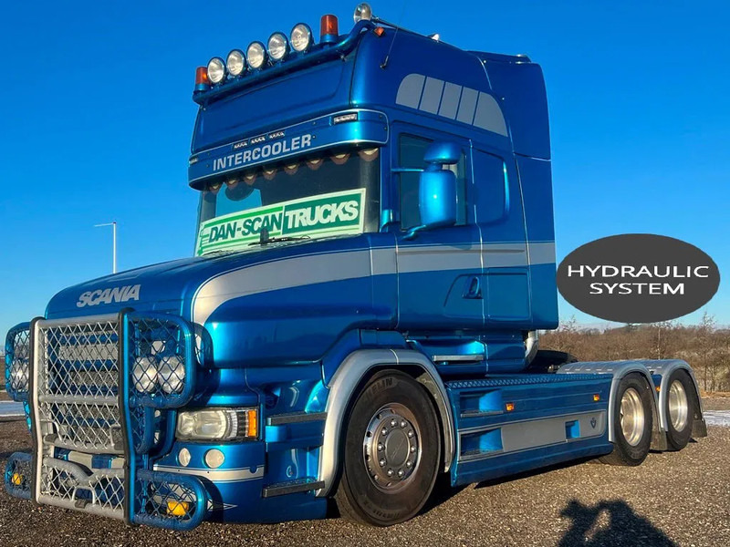 Scania T520 V8 Speciel interior. Air / Air suspension. Opticruise / Retarder .PTO on Engine and gearbox. New Hydr. system. - Çekici: fotoğraf 1 Scania T520 V8 Speciel interior. Air / Air suspension. Opticruise / Retarder .PTO on Engine and gearbox. New Hydr. system. - Çekici: fotoğraf 1