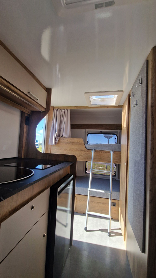 Nowa Przyczepa Kempingowa N-CROSS 2025 bogate wypos. Mega Oferta wyprz - Çekme karavan: fotoğraf 3 Nowa Przyczepa Kempingowa N-CROSS 2025 bogate wypos. Mega Oferta wyprz - Çekme karavan: fotoğraf 3