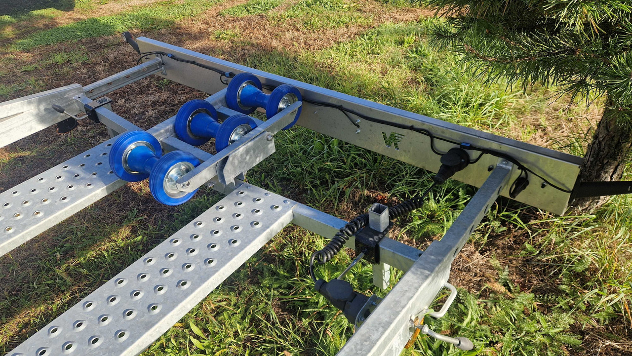 Nowa Przyczepa Podłodziowa 3500kg do 10M Niewiadów P3585HT - Tekne römorku: fotoğraf 2 Nowa Przyczepa Podłodziowa 3500kg do 10M Niewiadów P3585HT - Tekne römorku: fotoğraf 2