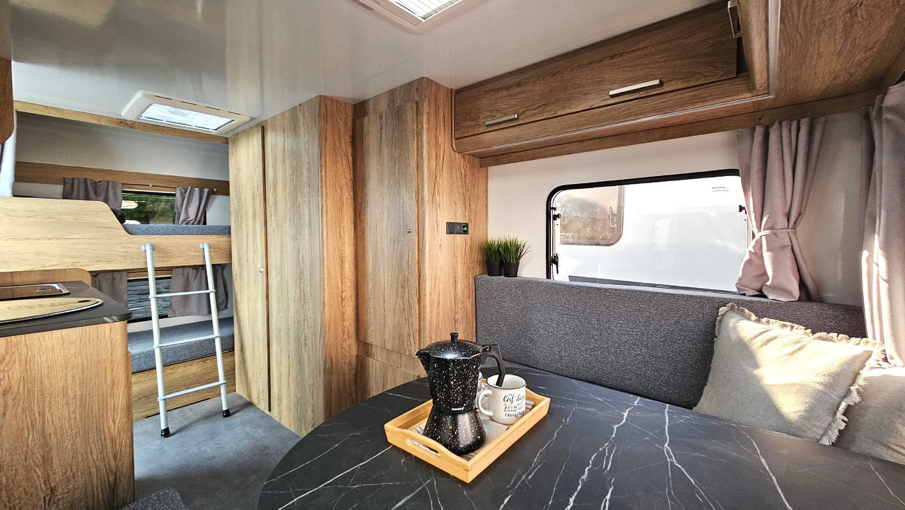 Nowy 2025 N-LAZUR Niewiadów dla 4os. - Çekme karavan: fotoğraf 4 Nowy 2025 N-LAZUR Niewiadów dla 4os. - Çekme karavan: fotoğraf 4