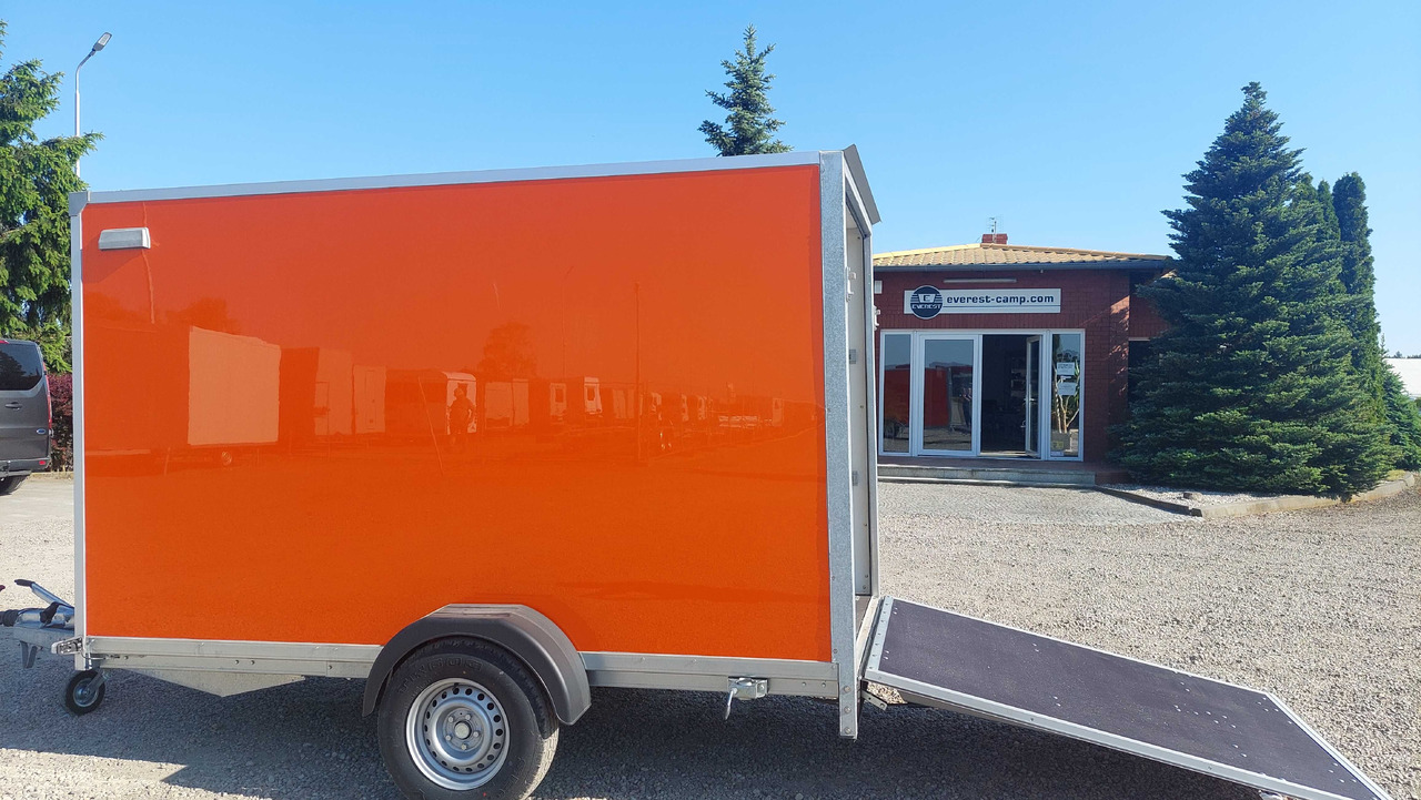 Przyczepa NOWA Kontener Furgon z Trapem Najazd Towarowa Mocna - Otomobil römorku: fotoğraf 1 Przyczepa NOWA Kontener Furgon z Trapem Najazd Towarowa Mocna - Otomobil römorku: fotoğraf 1