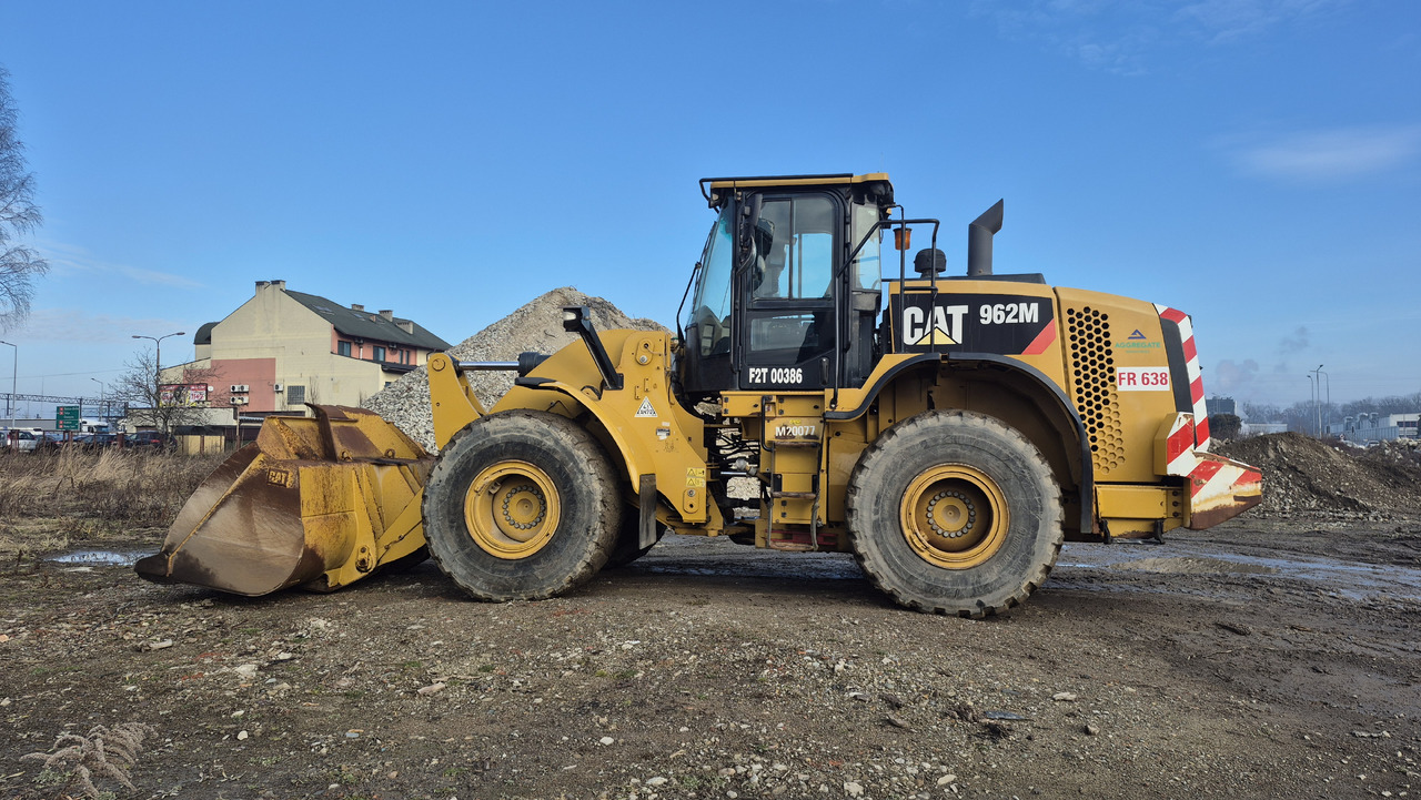 CATERPILLAR 962M - Tekerlekli yükleyici: fotoğraf 1 CATERPILLAR 962M - Tekerlekli yükleyici: fotoğraf 1