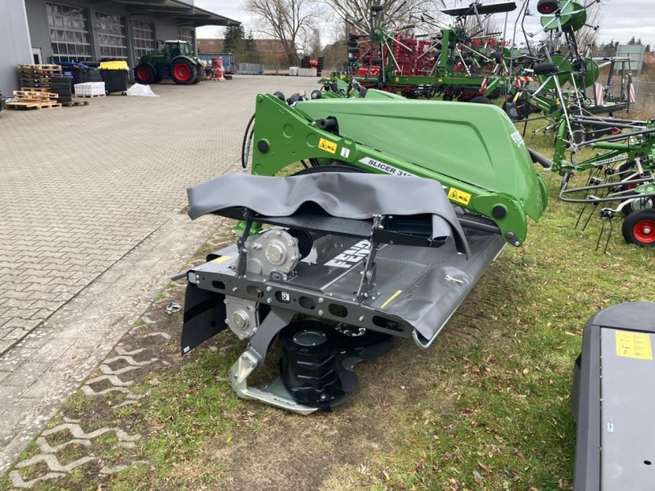 Fendt SLICER 310F - Çayır biçme makinesi: fotoğraf 3 Fendt SLICER 310F - Çayır biçme makinesi: fotoğraf 3