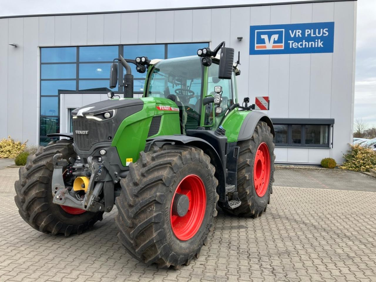 Fendt VARIO 728 GEN 7//RTK//VARIO GRIP - Traktör: fotoğraf 1 Fendt VARIO 728 GEN 7//RTK//VARIO GRIP - Traktör: fotoğraf 1