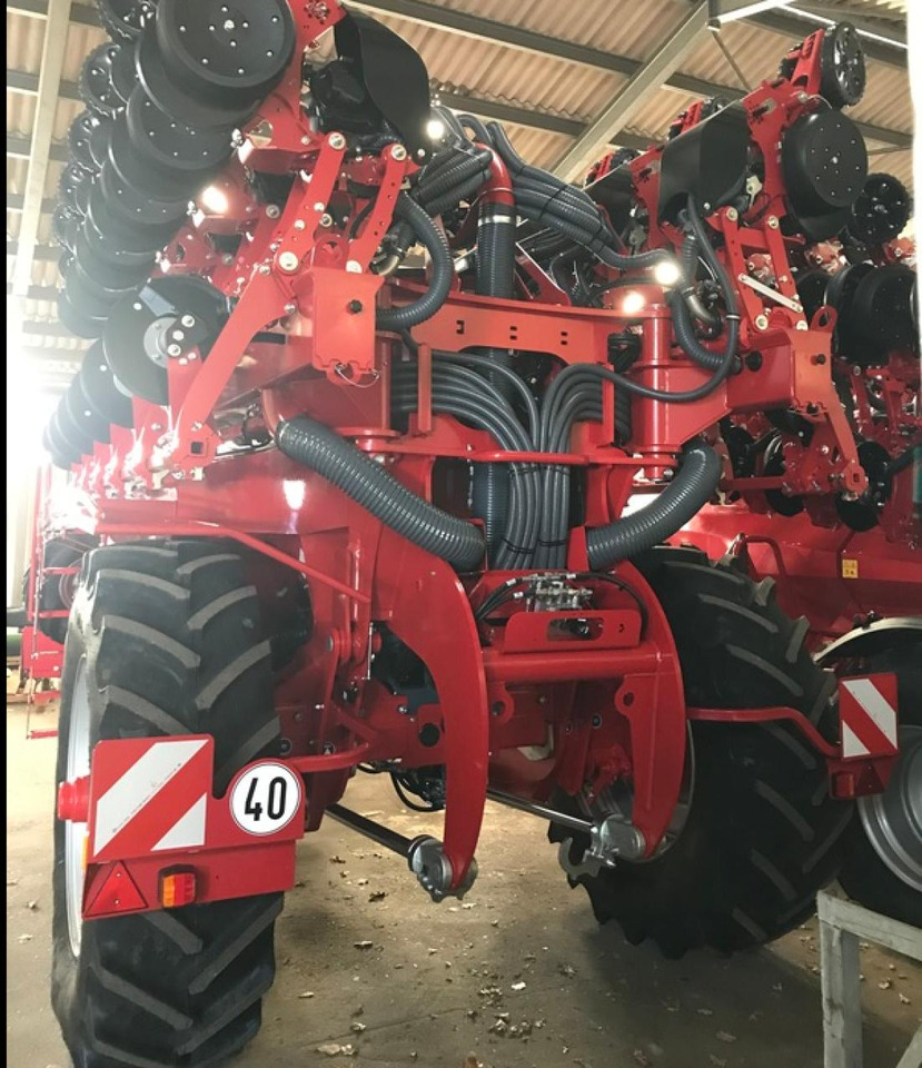 Horsch MAESTRO 12SX AUTOFORCE - Hassas ekim makinesi: fotoğraf 3 Horsch MAESTRO 12SX AUTOFORCE - Hassas ekim makinesi: fotoğraf 3