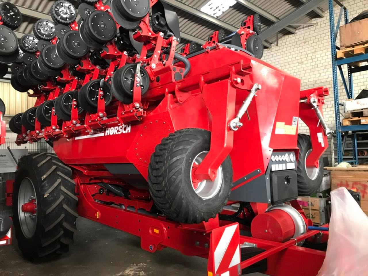 Horsch MAESTRO 12SX AUTOFORCE - Hassas ekim makinesi: fotoğraf 2 Horsch MAESTRO 12SX AUTOFORCE - Hassas ekim makinesi: fotoğraf 2